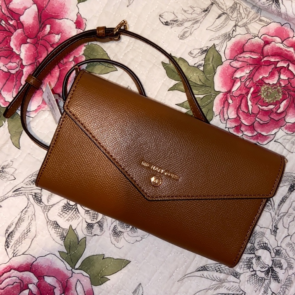 NWT Michael Kors Large Leather Chain Wallet Crossbody